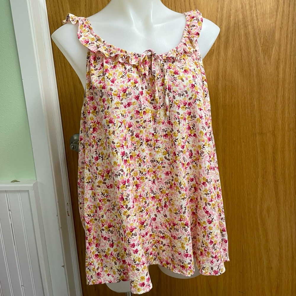 Torrid PINK FLORAL GAUZE SWING CAMI Tank Top Sleeveless Scoop Neck Ruffle